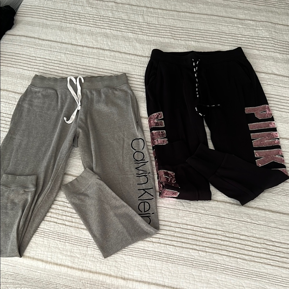 Calvin Klein Gray Sweatpants Relaxed Fit and pink